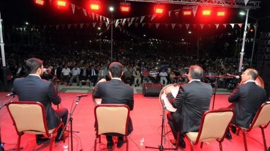 Grup Dergah, G&ouml;n&uuml;lleri Fethetti