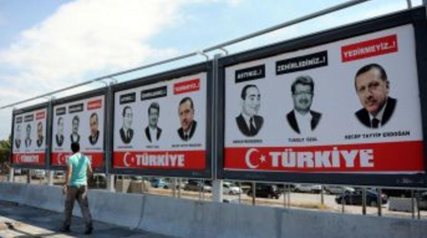 Başkent'te &lsquo;Erdoğan&rsquo;ı Yedirmeyiz&rsquo; afişleri