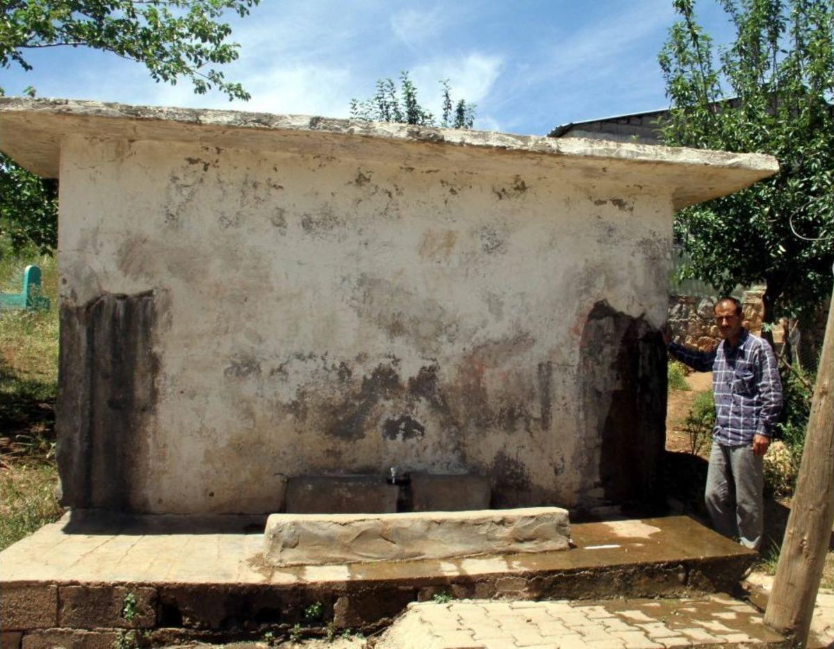 Hz. Adem&rsquo;in Torunu En&uuml;ş Peygamber'in Kabrinin Hali I&ccedil;ler Acısı