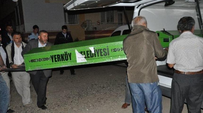 Balkondan D&uuml;şen Yaşlı Adam Hayatını Kaybetti