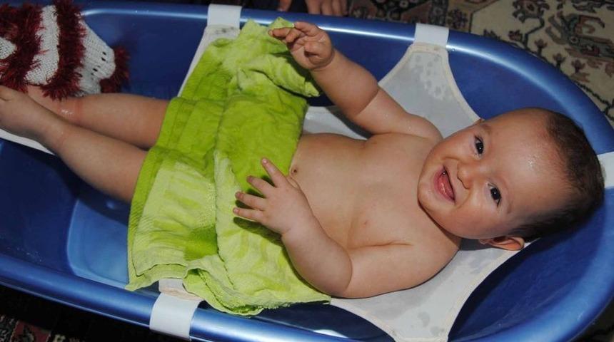 Ilık Su Ile Yıkanan Bebekler Rahat Uyuyor