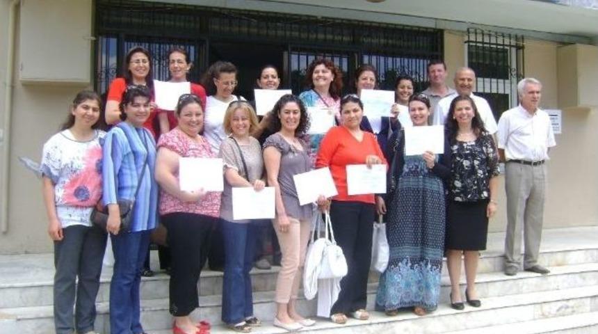 Burhaniye&rsquo;de Veliler Aile Rehberliği Eğitimi Aldı