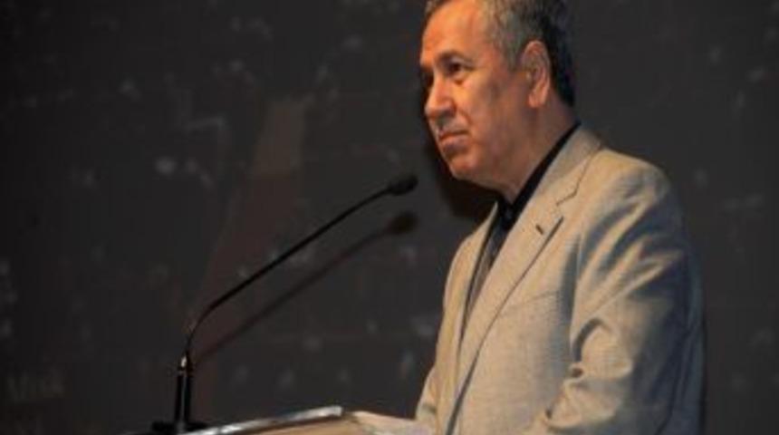 B&uuml;lent Arın&ccedil; &lsquo;Hıt&acirc;muhu Misk&rsquo; Programına Katıldı