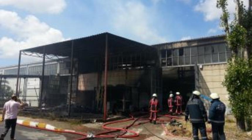 Elektrik kontağı fabrikayı k&uuml;l etti