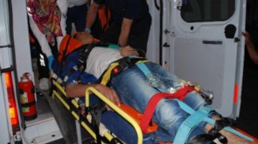 Kahta&rsquo;da Meydana Gelen İki Farklı Kazada 3 Kişi Yaralandı