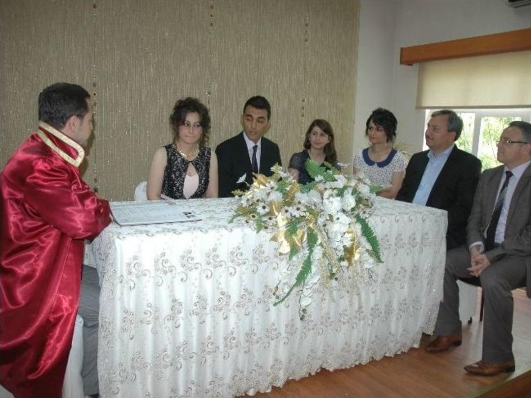 Emniyet M&uuml;d&uuml;r&uuml; Yılmaz Nikah Şahiti Oldu