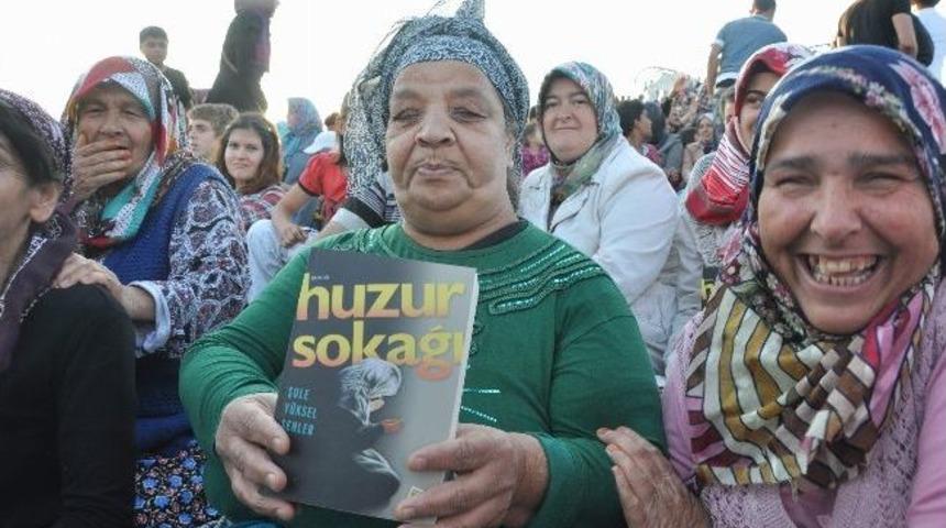 5 Bin Roman Vatandaş Aynı Anda Kitap Okudu