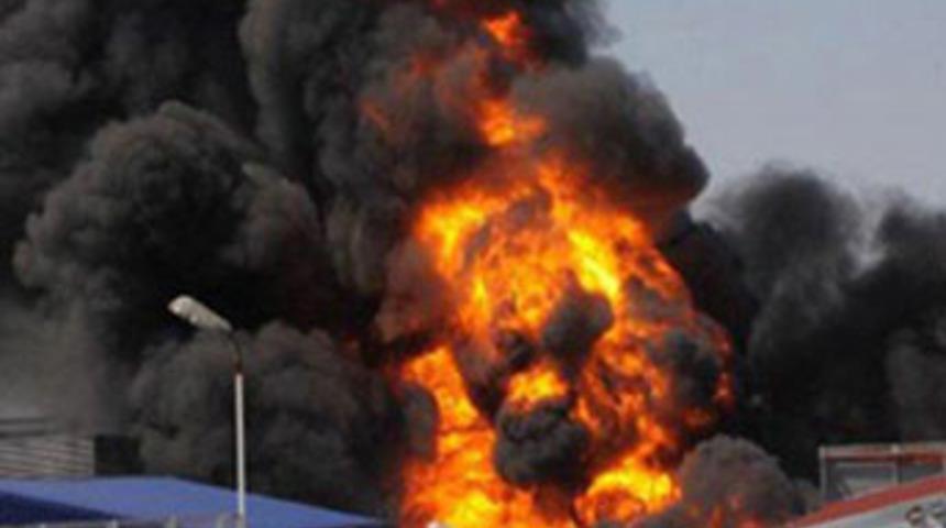 Pendik'te fabrikada yangın