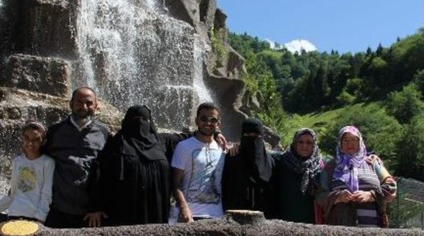 Arap Turistler Doğu Karadeniz&rsquo;i Geziyor