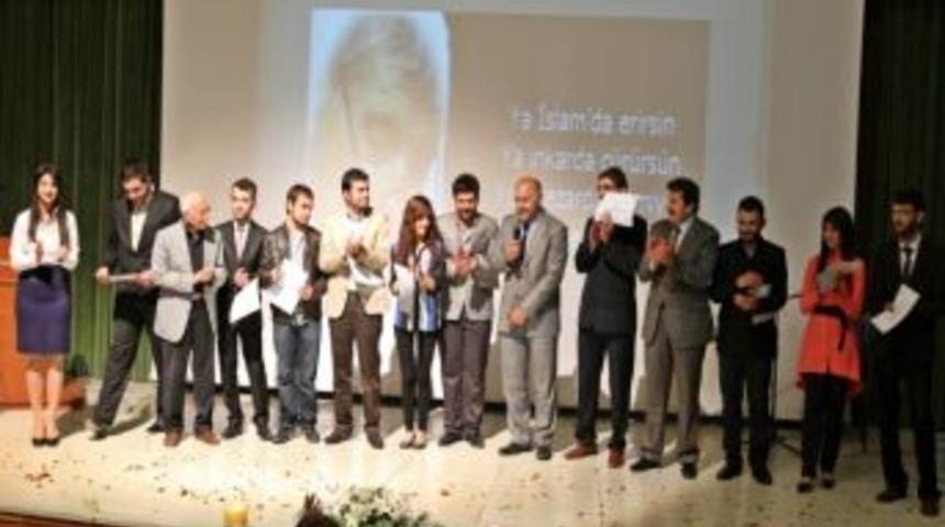 Vefatının Yıld&ouml;n&uuml;m&uuml;nde Abdurrahim Karako&ccedil; Unutulmadı