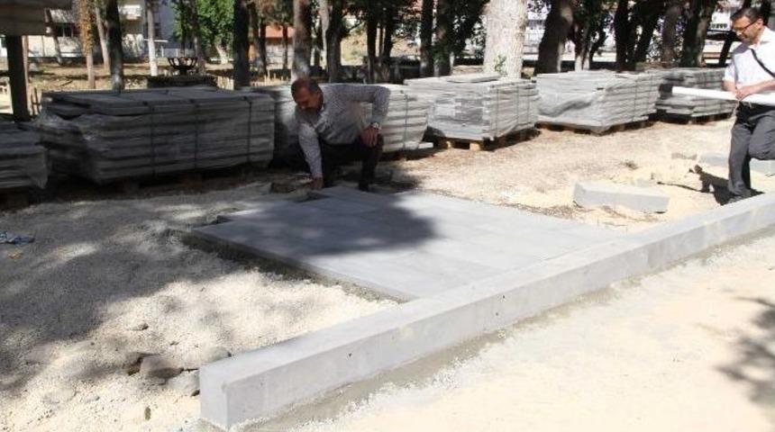 Kula Şehitler Caddesi, Kilit Parke Taşla Kaplanıyor