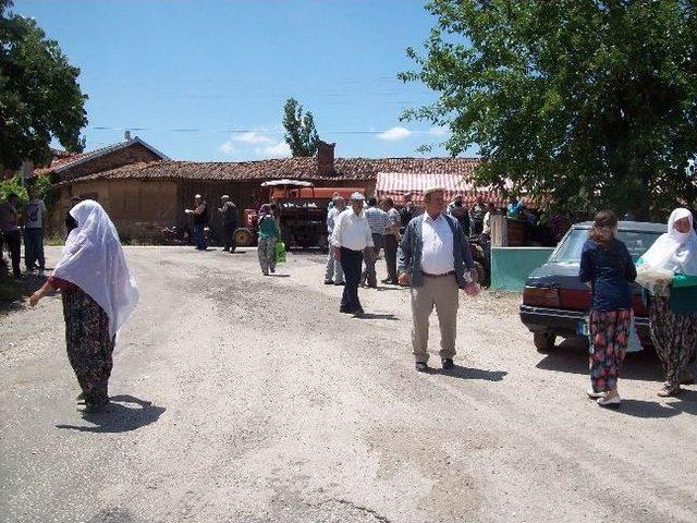 Göle Köyünde Hayır Yemeği Düzenlendi