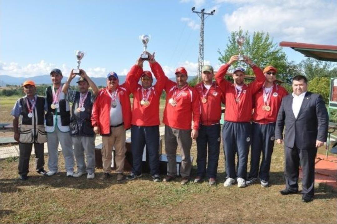 D&uuml;zce'de Avcıbaşı Kupası Nefes Kesti