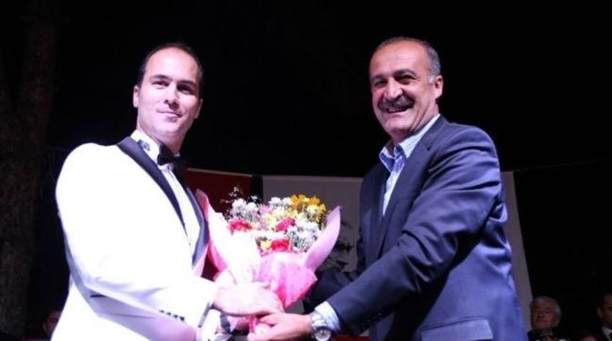 Kula'da Yaz Konseri B&uuml;y&uuml;ledi