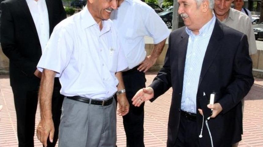 Ameliyat Olan Başkan Arıkan G&ouml;revine Başladı