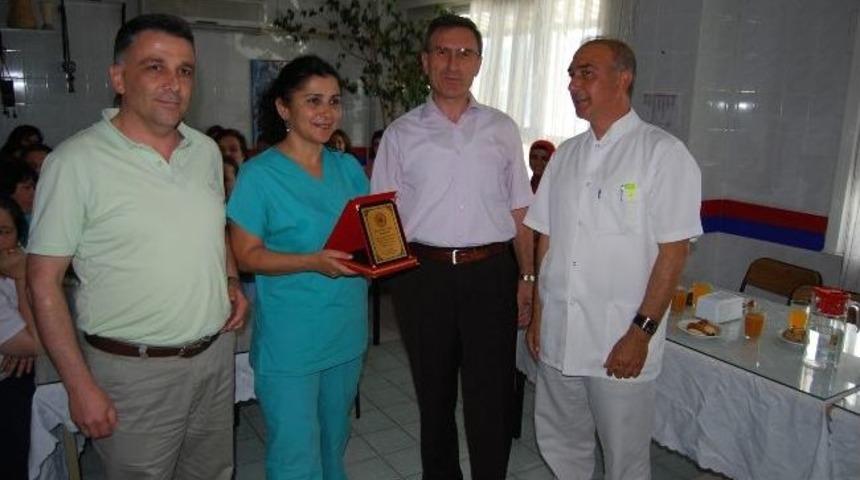 Sigarayı Bırakan Hastane Personeline &Ouml;d&uuml;l