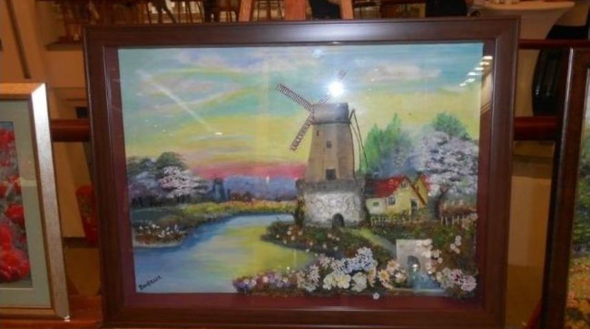 Tuvale Kadın Eli Değdi