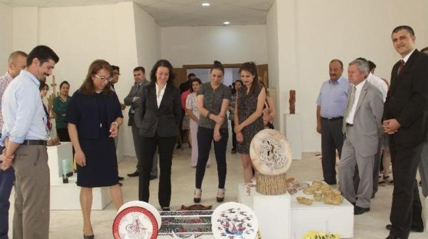 Ne&uuml;&rsquo;de Mezuniyet Sergisi