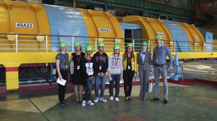 Uluslararası N&uuml;kleer Enerji Resim Yarışmasına Mersinli &Ouml;ğrenciler Damga Vurdu