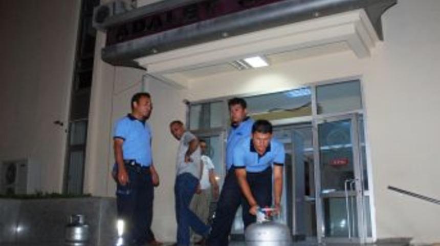 Kozan Adliye Sarayı&rsquo;nda Yangın