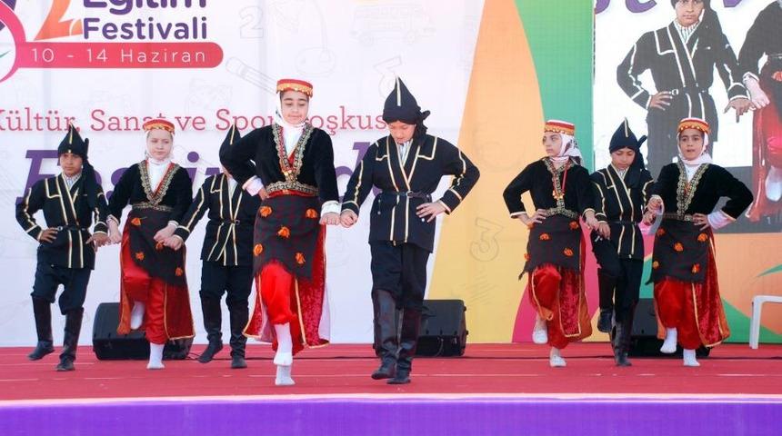 Esenler'de Eğitim Festivali Başladı