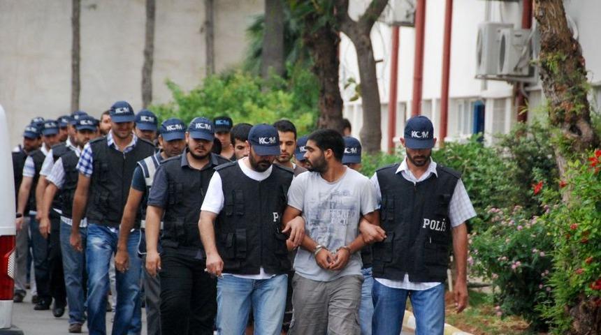 Sosyal Medyada Eylemcileri Kışkırtıkları Iddia Edilen 13 Kişi Adliyede