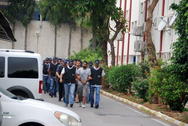 Sosyal Medyada Eylemcileri Kışkırtıkları Iddia Edilen 13 Kişi Adliyede 2