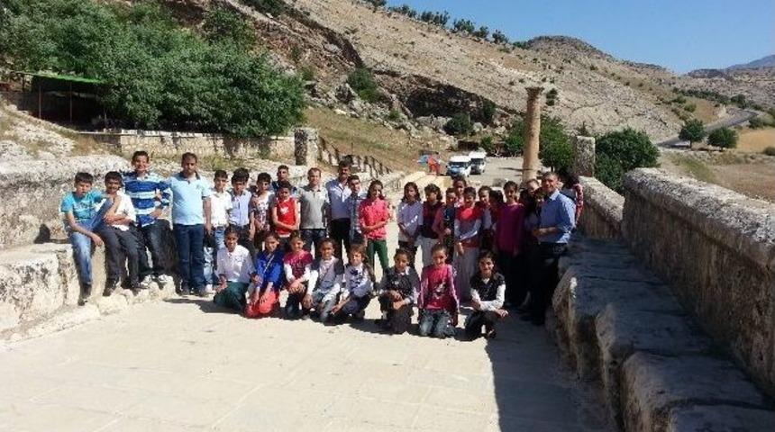 Sincik Ortaokulunun Başarılı &Ouml;ğrencileri Gezide