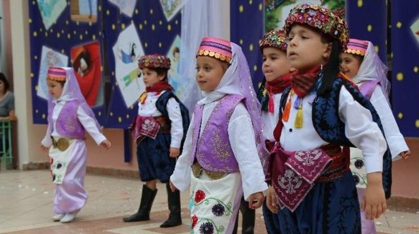 Küçüklerden Büyüleyen Performans