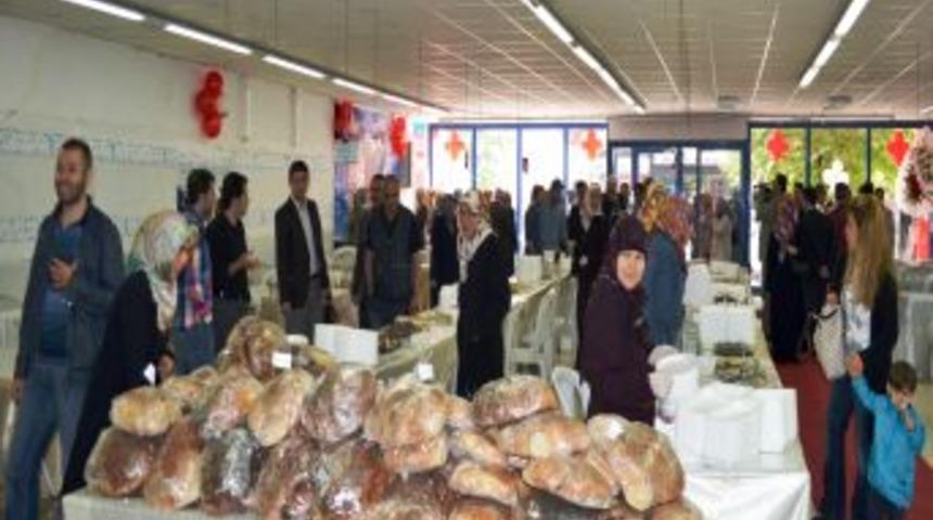 Kız Yurdu Inşaatı I&ccedil;in Kermes D&uuml;zenlendi