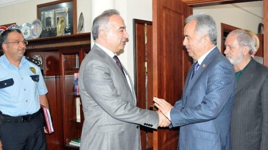 Vekil Coşkun'dan Yalova Emniyet M&uuml;d&uuml;r&uuml;ne Ziyaret