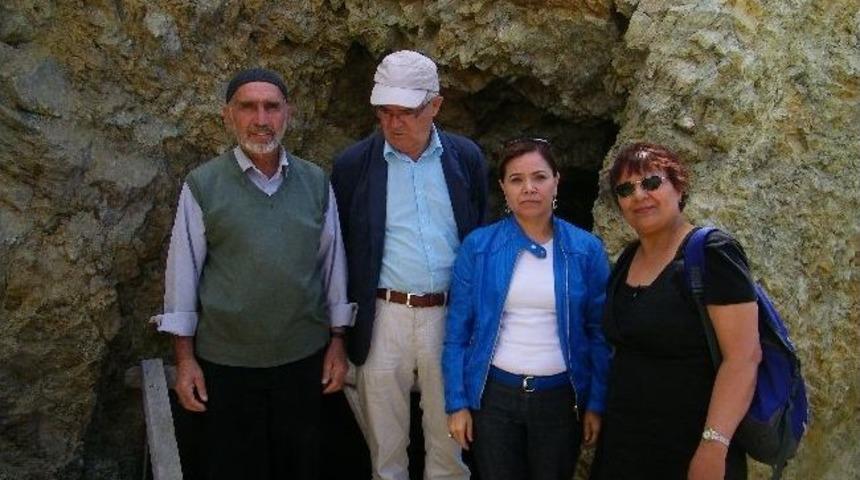 Akademisyenlerden Yeraltı Şehrinde İnceleme