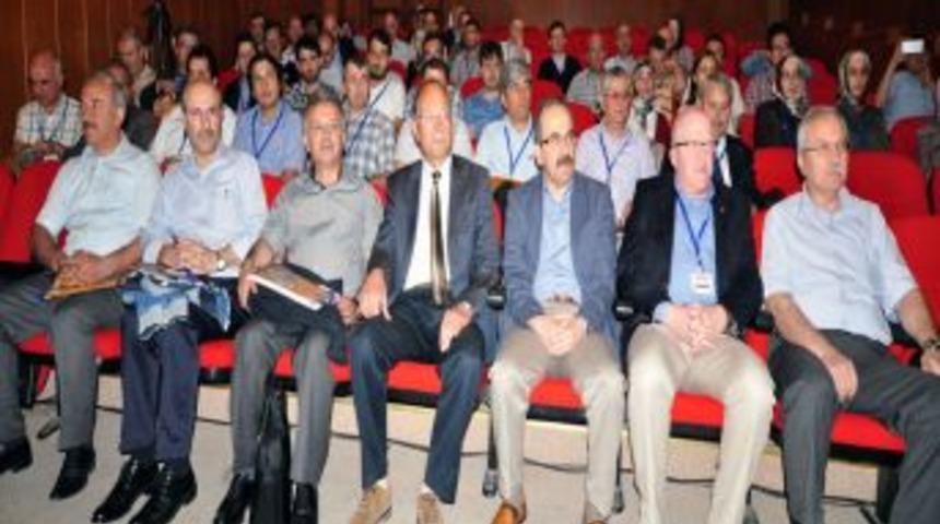 Dinler Tarihi Çalışmalarında Özgünlük Sorunu Çalıştayı Yoğun Ilgi Gördü