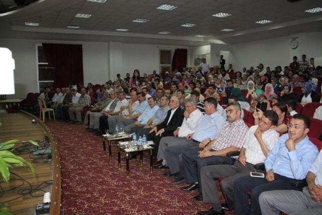 Gördes'te 'efendimiz' Yarışmasının Birincisi Öğrenciye Umre Hediye Edildi