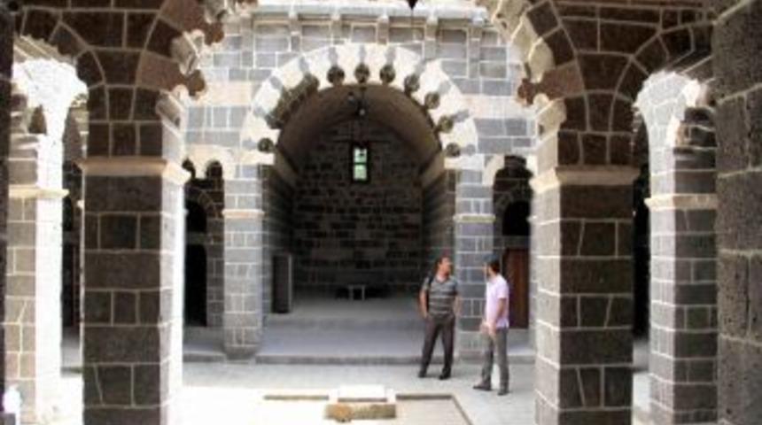 Zinciriye&rsquo;nin Restorasyonu Bitti, G&ouml;zler Tahsiste