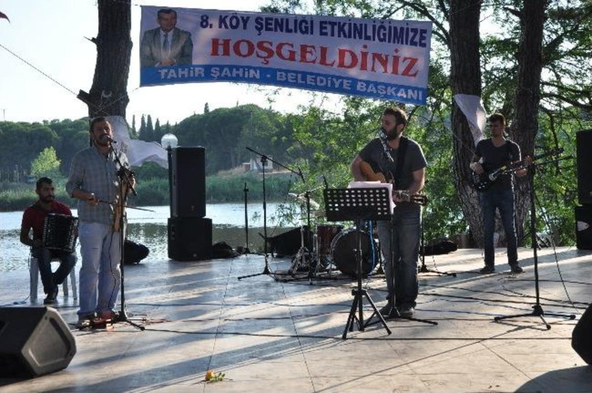 Menemen&rsquo;de K&ouml;y Şenliği Coşkusu