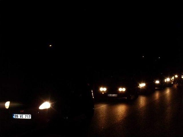 Aydın-incirliova Yolu Tehlike Sa&ccedil;maya Başladı 2