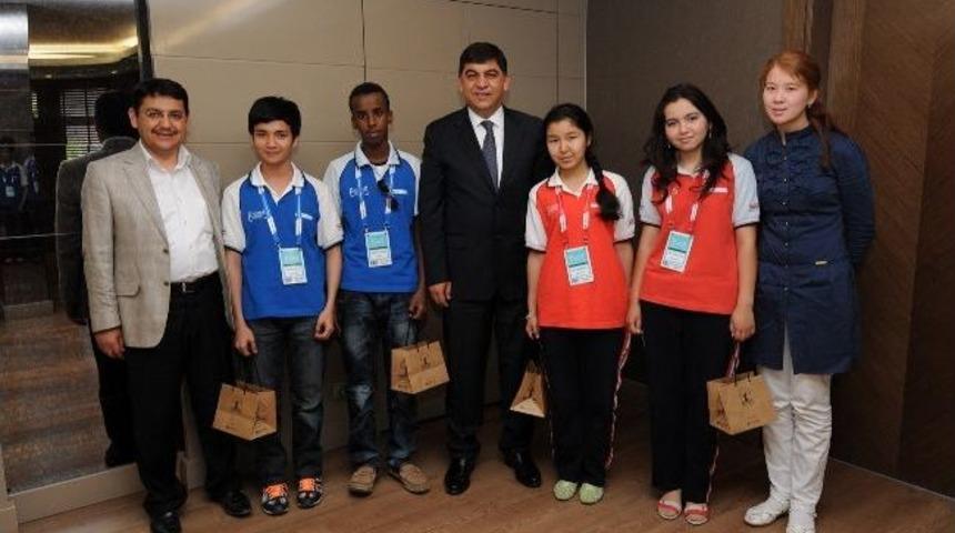 T&uuml;rk&ccedil;e Sevdalısı &Ccedil;ocuklardan Başkan Fadıloğlu'na Ziyaret