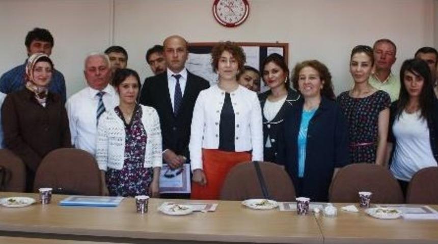 Aksaray'da &Ouml;ğretmenlere Teşekk&uuml;r Belgesi