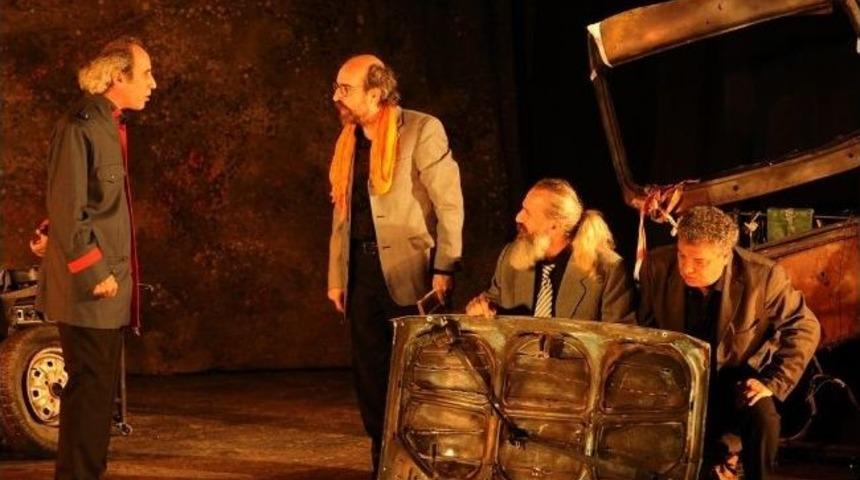 Ahmet Piriştina K&uuml;lt&uuml;r Merkezi&rsquo;nde İlk Oyun: