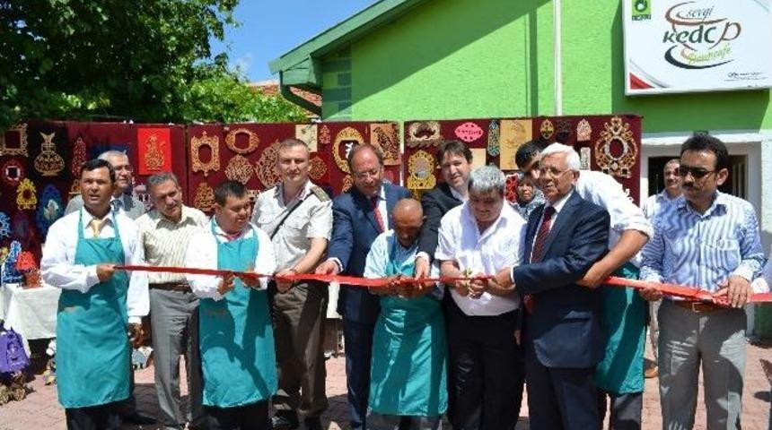 Ereğli&rsquo;de Sevgi Eğitim Kermesi Ve Sergisi A&ccedil;ıldı