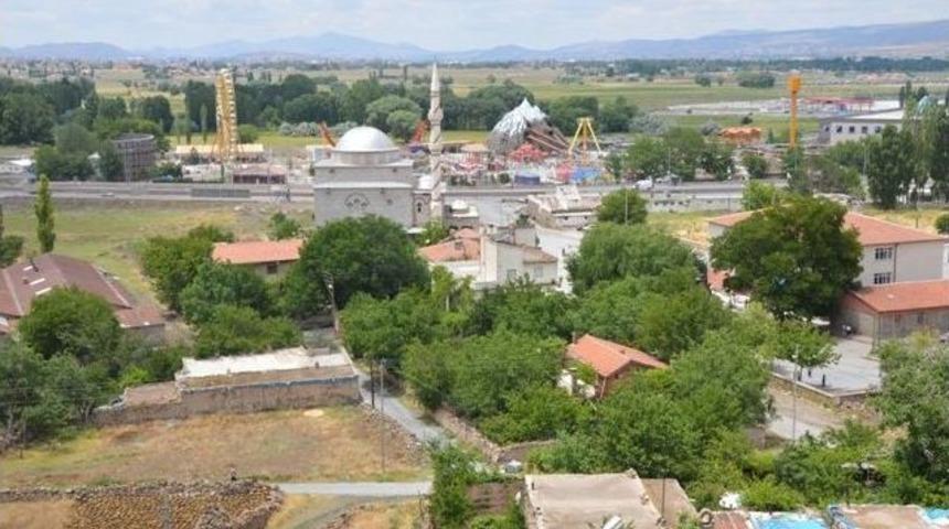 Kocasinan Harikalar Diyarı&rsquo;nın Karşısına Şehir Kuruyor