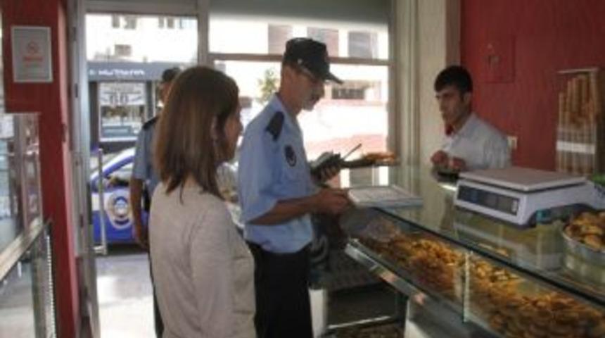 Denizli'de Zabıta, Pastaneleri Denetlendi