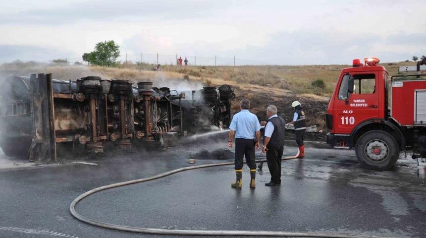 Tarsus'ta Devrilen Tanker Yandı