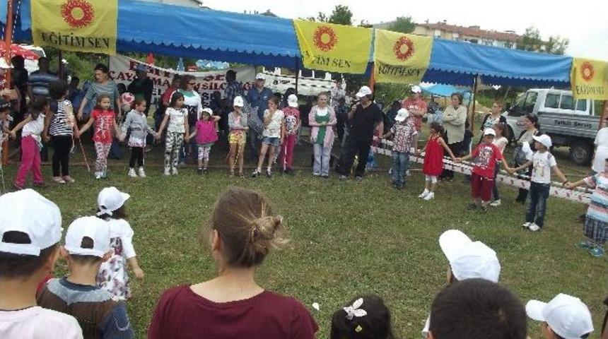 &Ccedil;aycuma&rsquo;da Geleneksel U&ccedil;urtma Şenliği Yapıldı