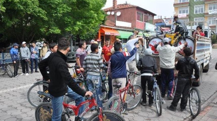 Sorgun&rsquo;da Obezite İle M&uuml;cadele İ&ccedil;in Pedal &Ccedil;evirdiler