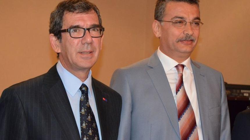 'Gezi Park Olaylarını G&uuml;ndemden D&uuml;ş&uuml;rmeyen Avrupa Ve ABD, Suriye&rsquo;ye Sessiz'