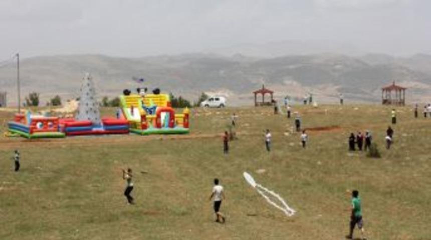 TPAO'nun Geleneksel U&ccedil;urtma Şenliği B&uuml;y&uuml;k Ilgi G&ouml;rd&uuml;