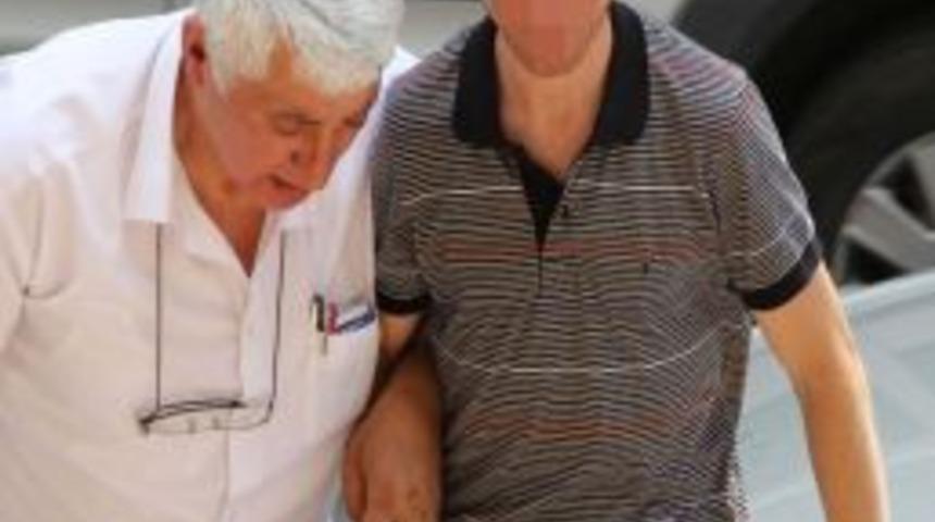 Başkasının Kredi Kartını Kullanınca 1 Yıl 15 G&uuml;n Ceza Aldı