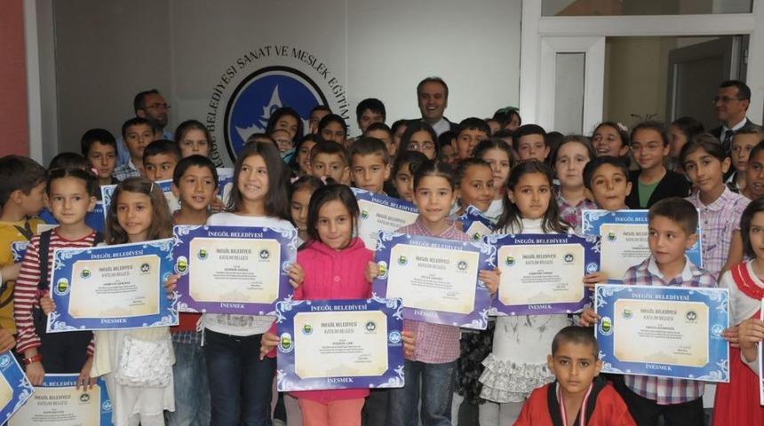 Etüt Merkezine Devam Eden Öğrencileri Sertifikaları Dağıtıldı